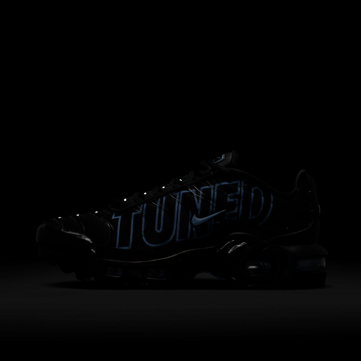 NIKE AIR MAX PLUS "TUNED" BLACK ICE BLUE